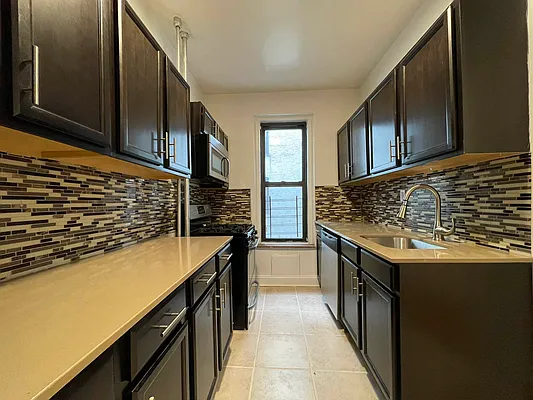 Rented by Hillel Realty Group | media 1