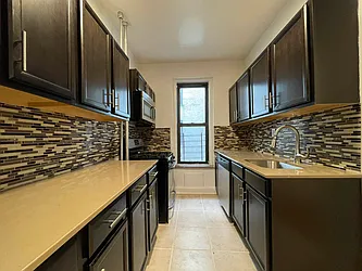 Rented by Hillel Realty Group