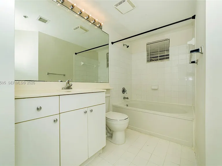 17145 N Bay Rd #4203 — Photo 14
