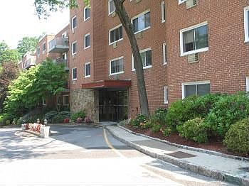 2nd image of 370 Central Park Ave APT 5H