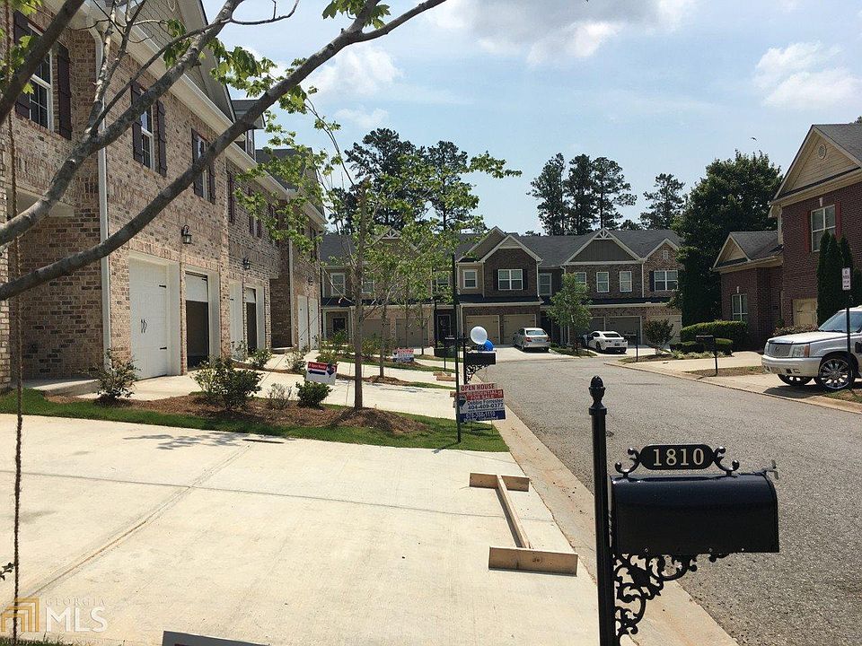 2nd image of 1806 Orange Grove Pl