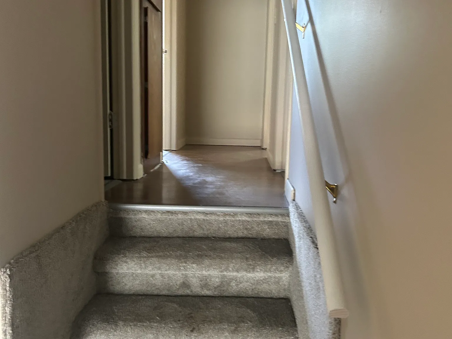 3 bed, $1,050 — Photo 4