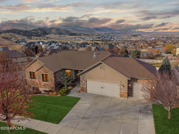 6862 W Clear Water Dr, Herriman, UT 84096