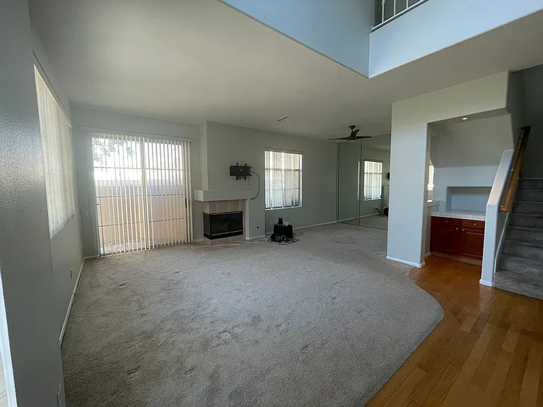 9 Theatre Ln — Photo 6