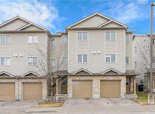 155 Highland Cres #D18, Kitchener, ON N2M 0A1