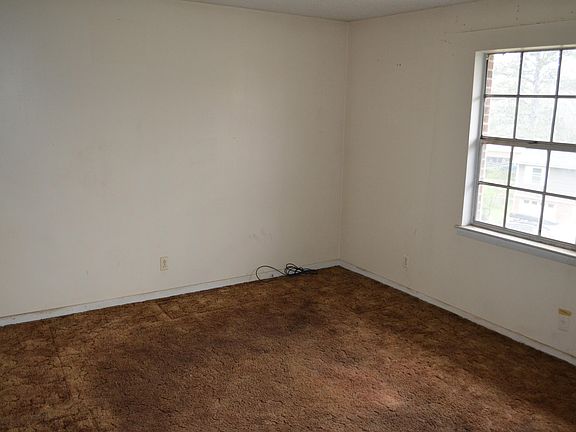 3rd image of 4061 E Freedom Cir