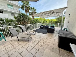 280 SW 20th Rd APT 404, Miami, FL 33129