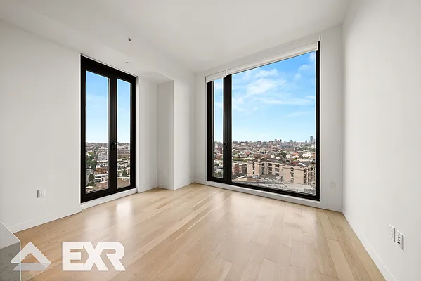 Rented by EXR | media 4