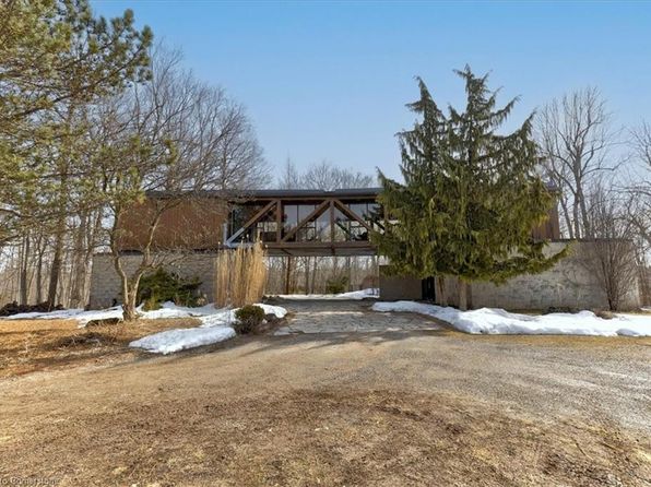 15139 Rockside Rd, Caledon, ON L7C 1V4