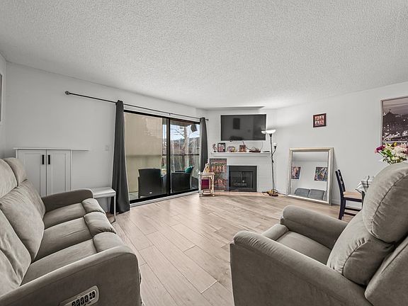 3rd image of 315 10th St #301