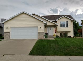 326 Brookestone Dr SE, Rochester, MN 55904