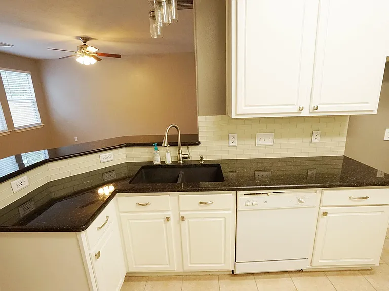 126 E Stedhill Loop — Photo 12