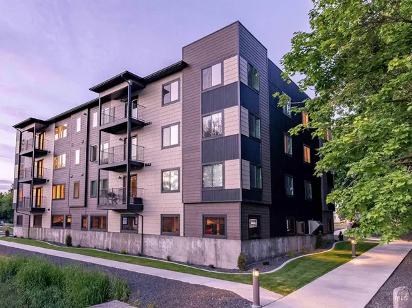 109 N Almon St #303, Moscow, ID 83843