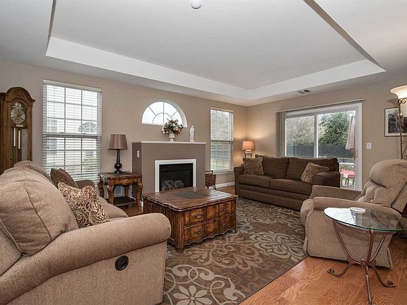 4th image of 161 Constantine Way