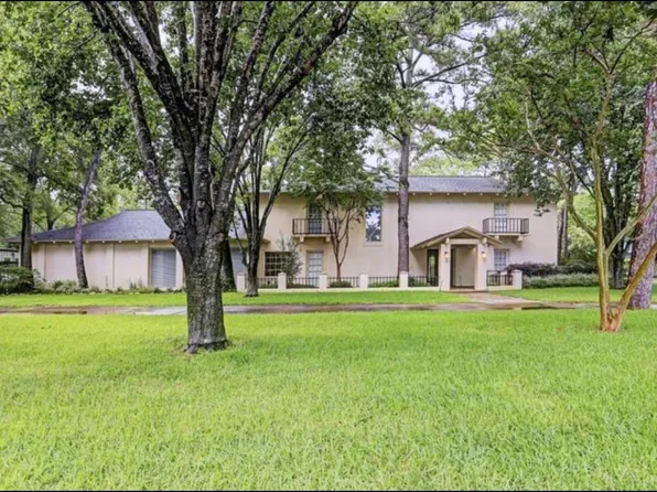 11910 Steppingstone Ln, Houston, TX 77024