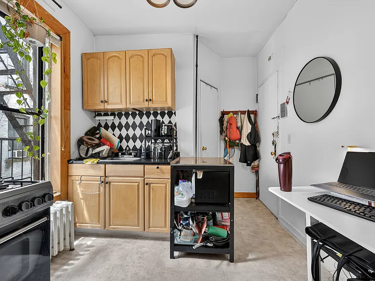 402 E 69th St #24 — Photo 4