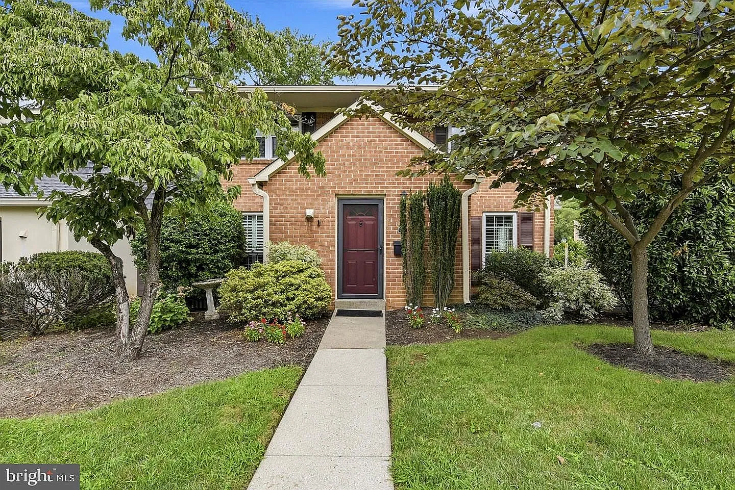 2 bed, 1218 sqft, $2,500 — Photo 1