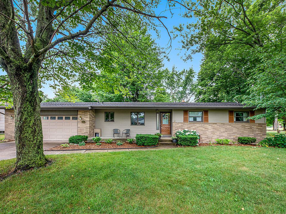 1st image of 6233 Meadowlark Dr NE