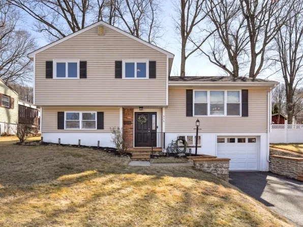 576 Herrick Dr, Rockaway Twp., NJ 07801