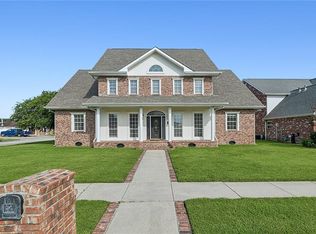 2044 Landry Ct, Meraux, LA 70075