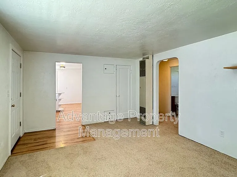 2353 NW Fillmore Ave — Photo 9