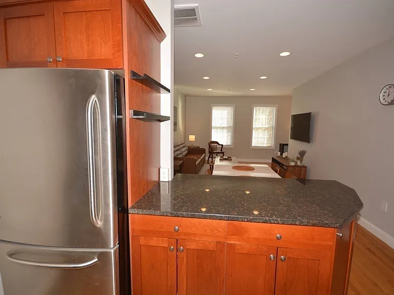 280 River St #2 — Photo 7