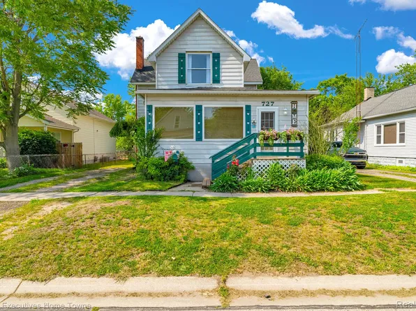 727 Minnie St, Port Huron, MI 48060
