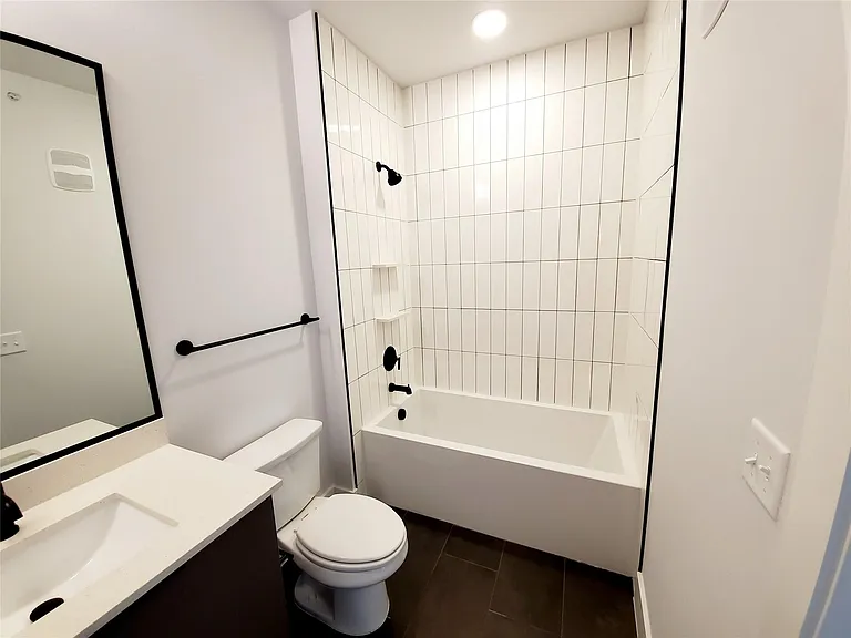 2220 Webberville Rd #403 — Photo 8