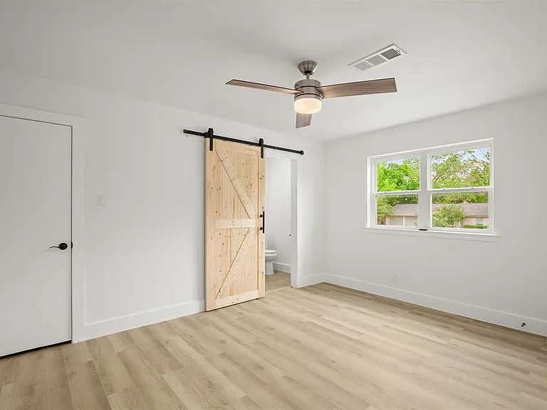 9006 Lodge Ct — Photo 8
