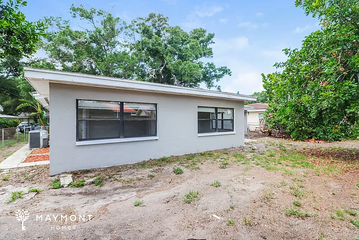 2086 Shadow Ln — Photo 13