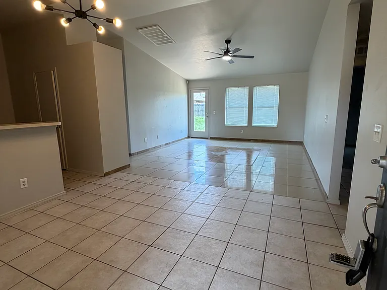 2704 Fennel Rd — Photo 8