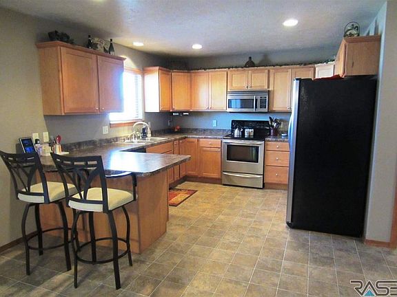 5th image of 1004 Greyhawk Cir