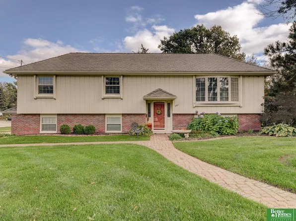 3303 S 116th St, Omaha, NE 68144