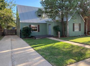 2221 15th St, Lubbock, TX 79401