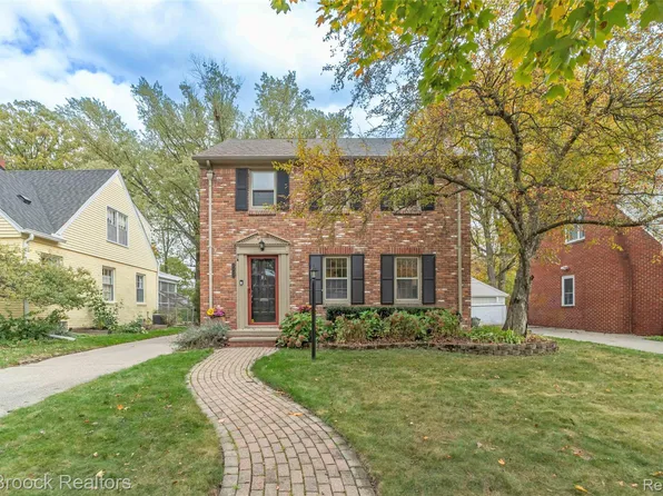 2432 Maplewood Ave, Royal Oak, MI 48073