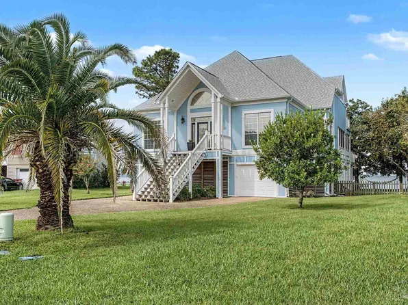 4504 Bayside Dr, Milton, FL 32583