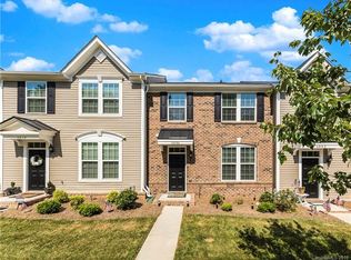 6806 Colonial Garden Dr, Huntersville, NC 28078