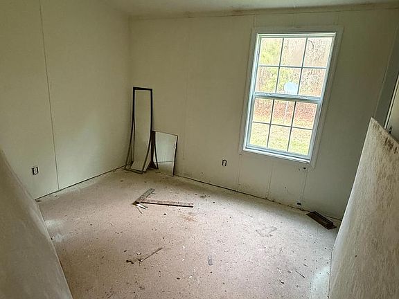 4th image of 11651 Freetown Rd