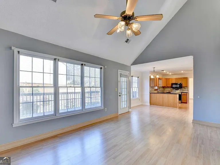 3945 Genoa Ct — Photo 32