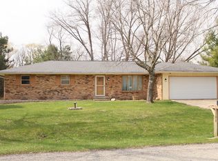 5298 Lakecrest Rd, Caledonia, IL 61011