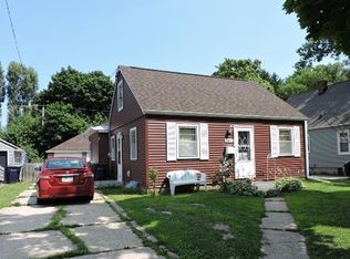 1417 S Osborne Ave, Janesville, WI 53546