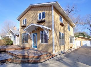 1722 Picturesque Dr, Cedar Falls, IA 50613