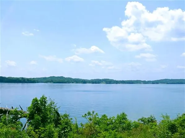 2225 Clover Way, Dandridge, TN 37725