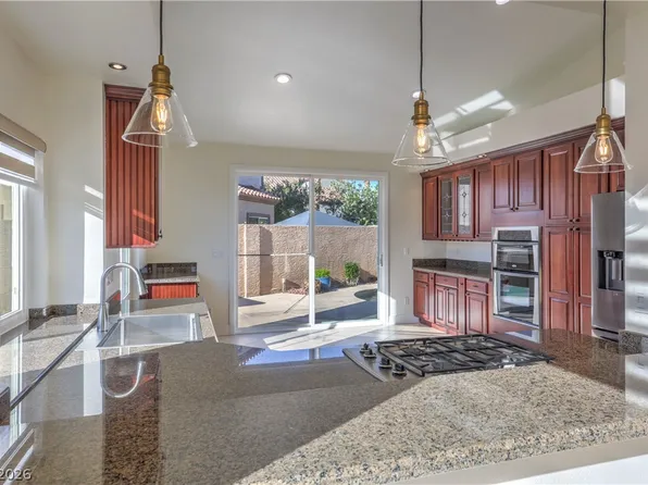 1500 Country Hollow Dr, Las Vegas, NV 89117