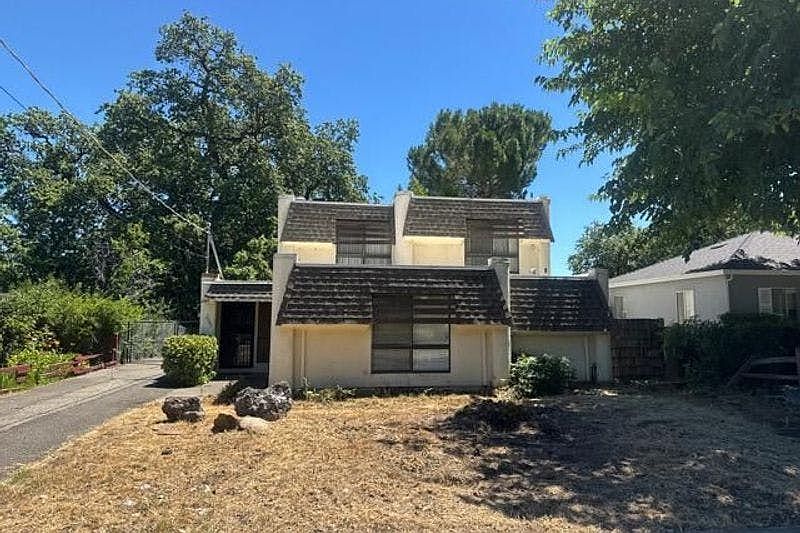 1st image of 2045 Canal Dr