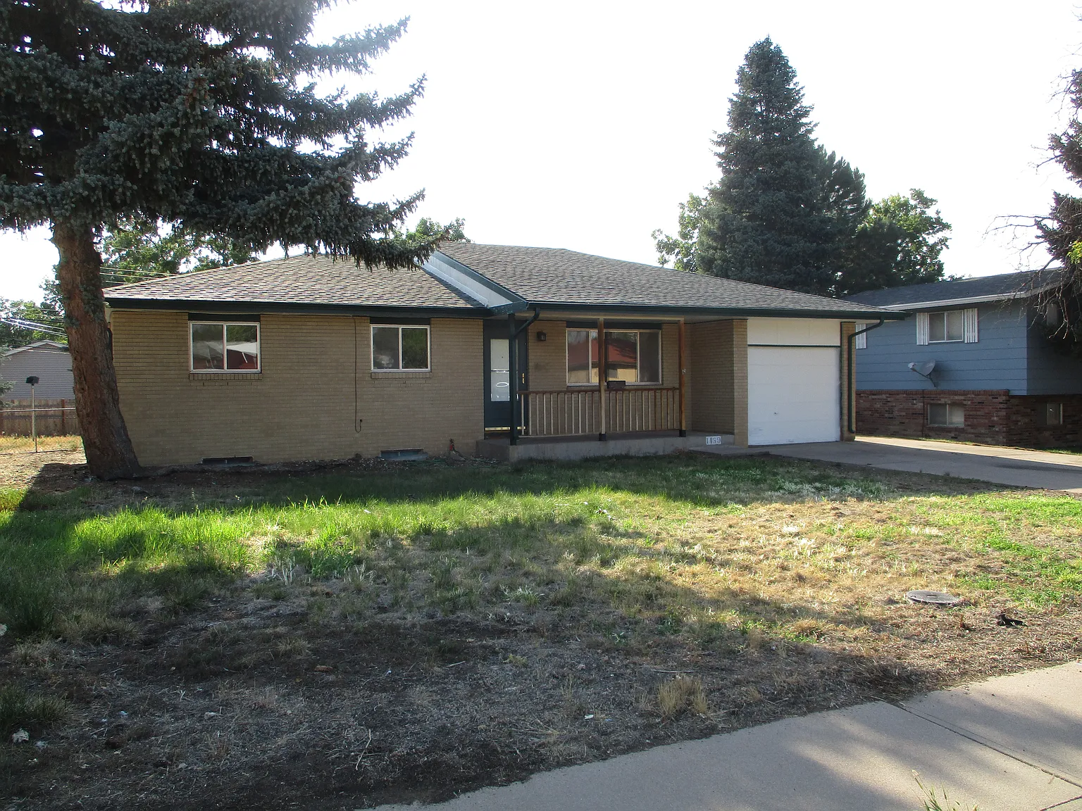 4 bed, 2200 sqft, $2,375 — Photo 1