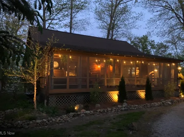 602 E River View Dr, Austinburg, OH 44010