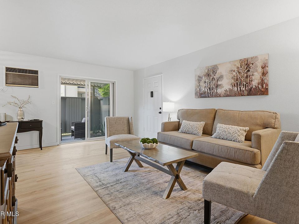1st image of 22050 Calvert St #10