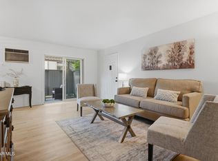 22050 Calvert St #10, Woodland Hills, CA 91367
