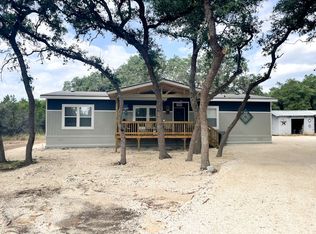 368 Northlake Dr, Lakehills, TX 78063